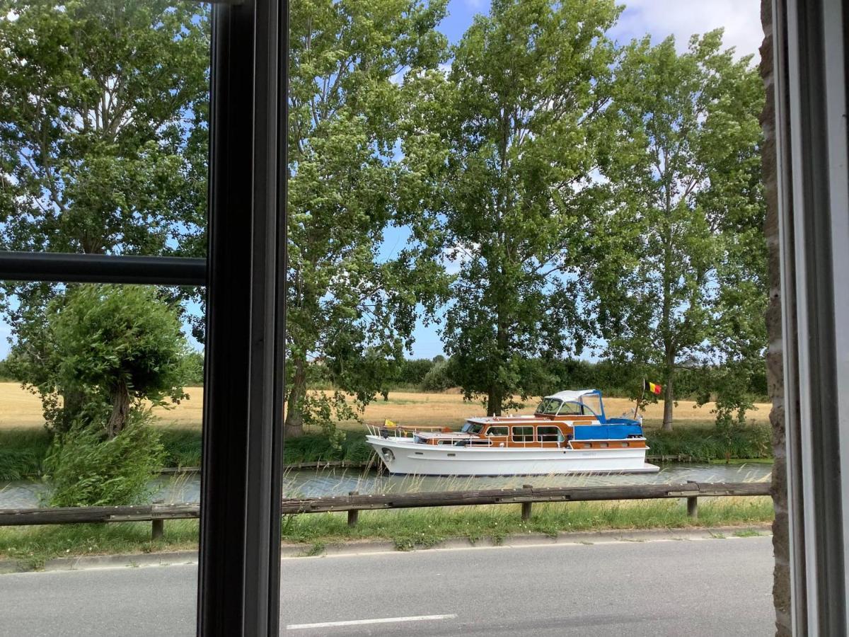 Hotel Les Berges Bourbourg Esterno foto
