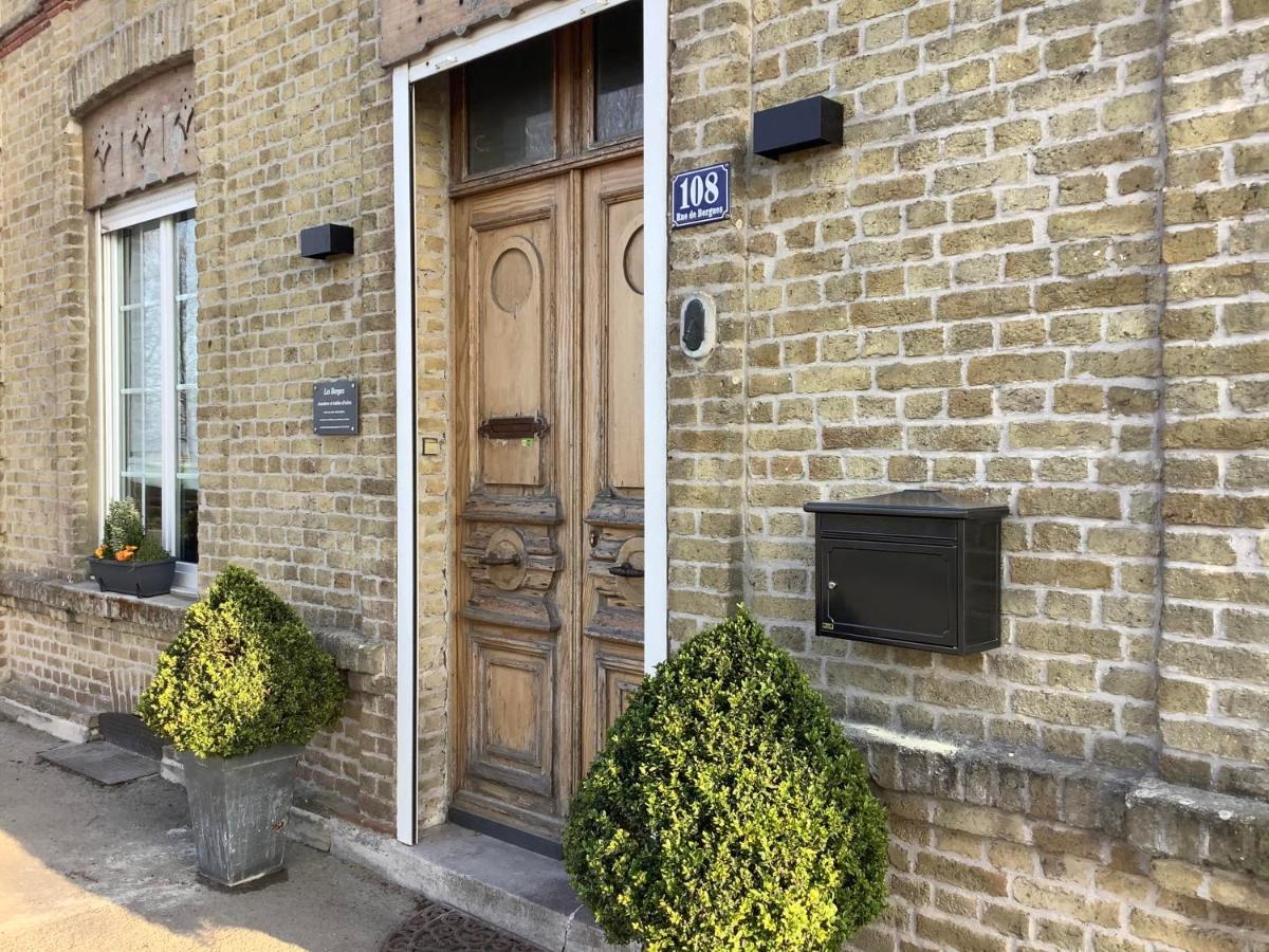 Hotel Les Berges Bourbourg Esterno foto