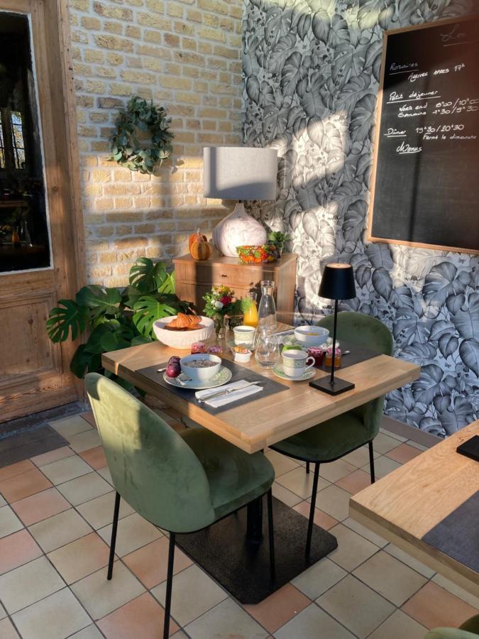 Hotel Les Berges Bourbourg Esterno foto